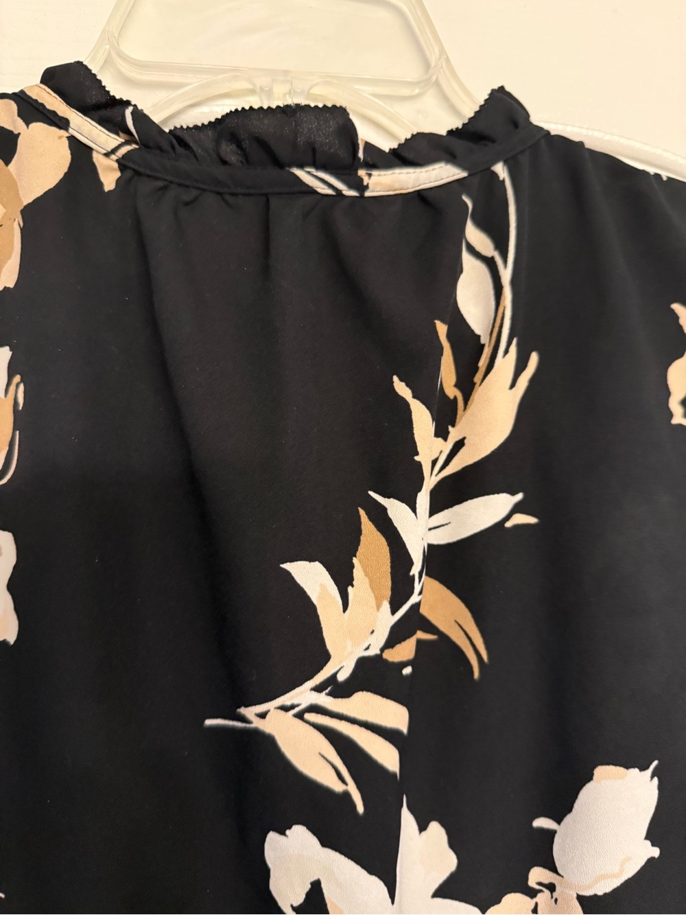 Merona Black Floral Sleeveless Blouse XL Ruffle Tie Neck Flowy Lightweight Top - Picture 15 of 16